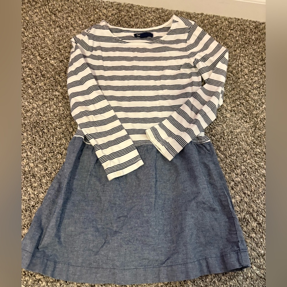 EUC gap kids size 6/7 girls chambray dress